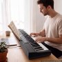 VEVOR Digitalpiano 88 Tasten Halbgewichtet E-Piano Elektronisches Keyboard Geeignet für Anfänger und Fortgeschrittene, 128 Klänge und Rhythmen, HiFi-Stereolautsprecher, Pedal, Notenablage, USB/MIDI