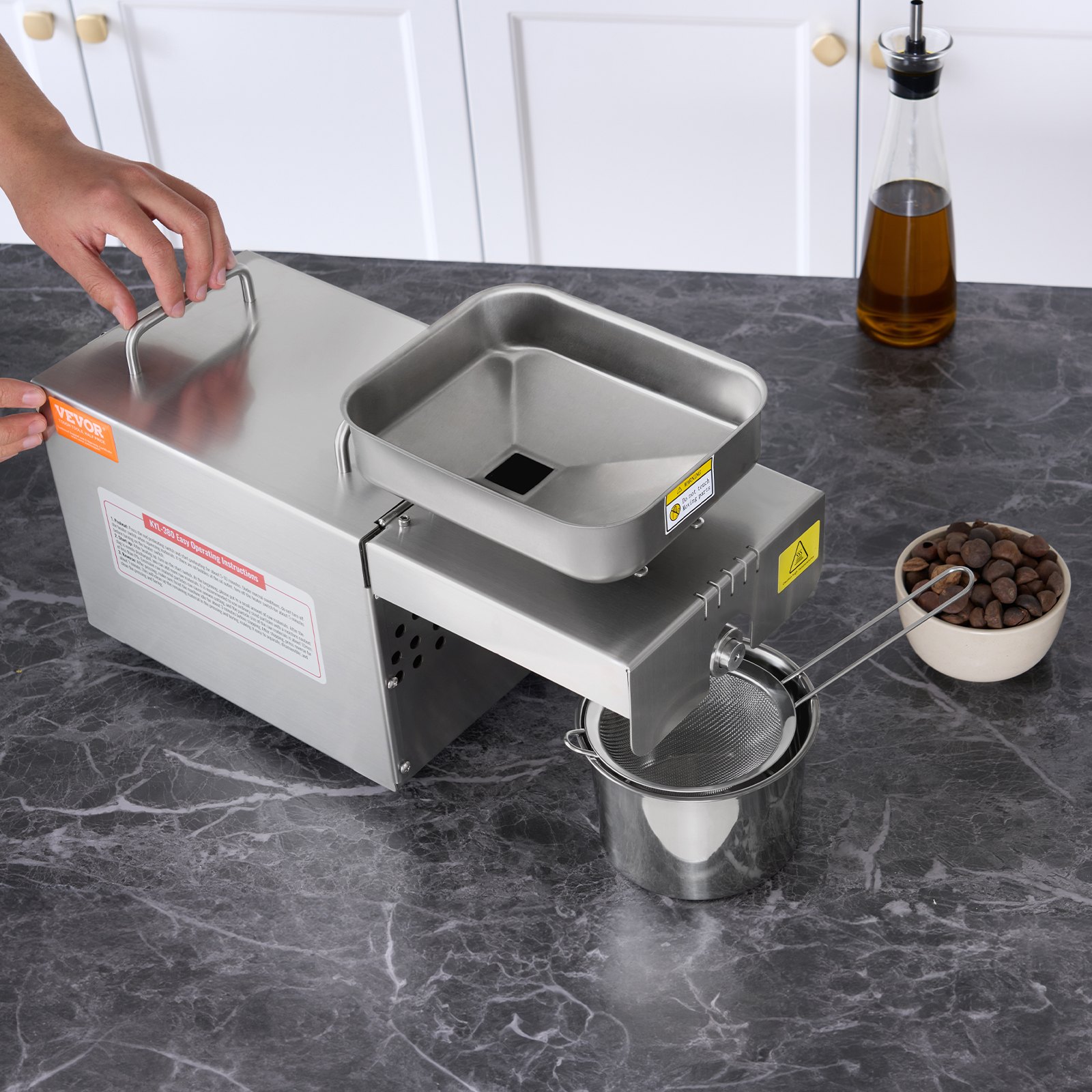 VEVOR Elektrische Ölpresse, 700 W Edelstahl-Ölextraktionsmaschine, 140 ℃ Konstante Temperatur, Heißpress-Ölpresse zum Pressen von Erdnüssen, Sesamsamen, Raps, Teesamen