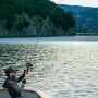 VEVOR Angelrute und Angelrolle (Baitcasting) im Set, 2 m Rute aus Kohlefaser (IM7), Bassangelruten-Set mit 6+1 Kugellagern & Übersetzung 7,0:1 & Korkgriff, rechtshändiges Angelset