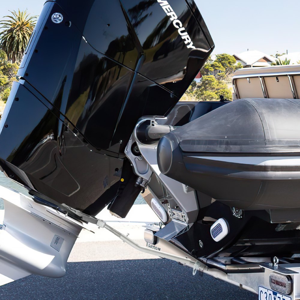 VEVOR verstellbarer Heckspiegelschoner Transom Saver (685-1580 mm) mit robustem Kopf, korrosionsbeständiger Heckspiegelschoner Außenbordmotoren unter 150 PS, für Anhänger Boot Außenbordmotoren