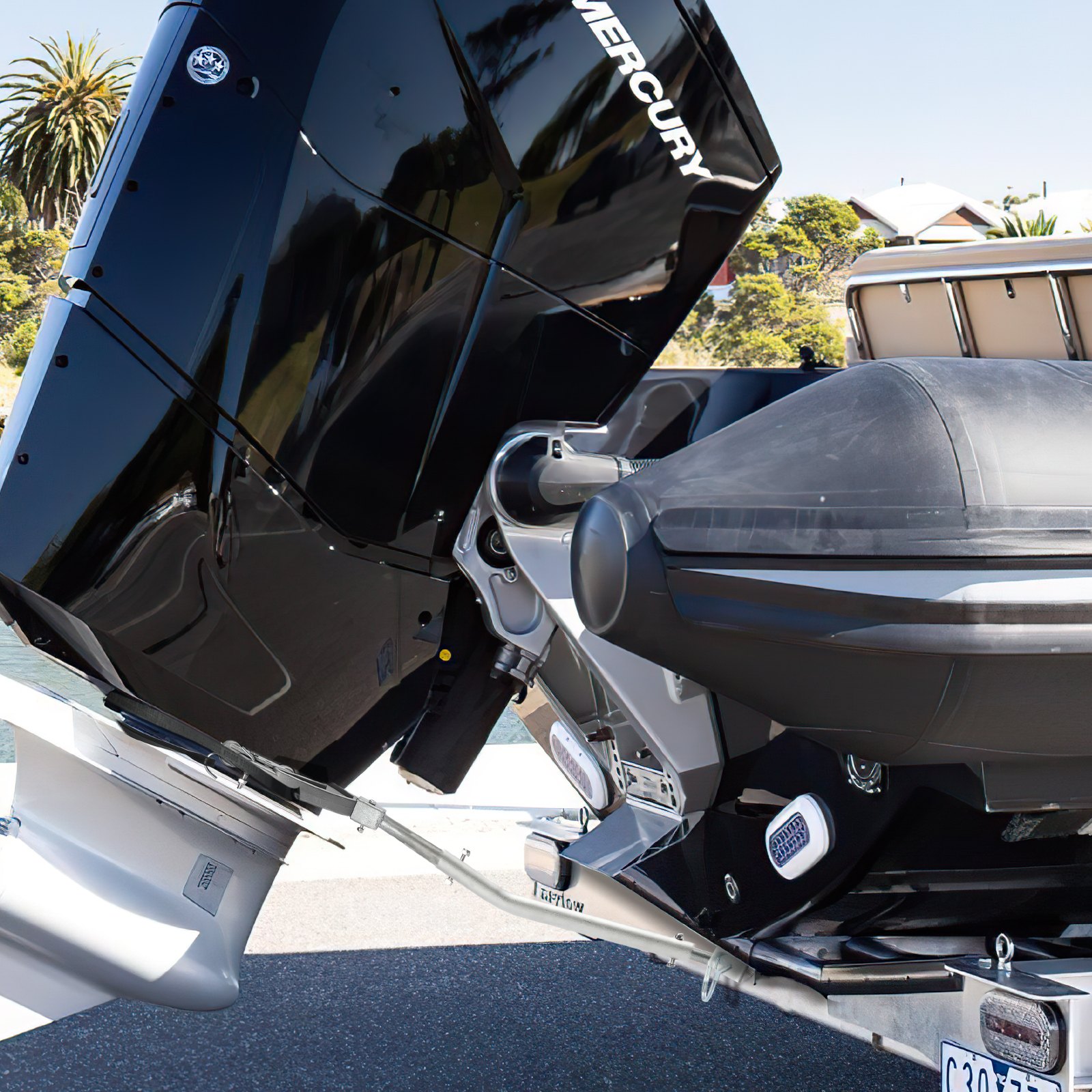 VEVOR verstellbarer Heckspiegelschoner Transom Saver (685-1580 mm) mit robustem Kopf, korrosionsbeständiger Heckspiegelschoner Außenbordmotoren unter 150 PS, für Anhänger Boot Außenbordmotoren