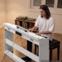 VEVOR Digitalpiano 88 Halbgewichtete Tasten E-Piano HiFi-Lautsprecher Weiß für Anfänger, mit 128 Klängen, 128 Rhythmen, USB, MIDI, Audioausgang, Standard-3,5-mm-Kopfhörerbuchse, Notenhalter und Pedal