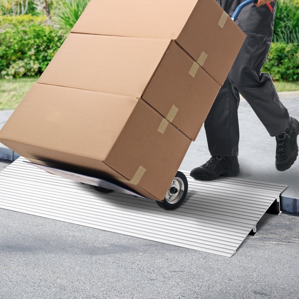 VEVOR Türschwellenrampe 30,9 x 86,4 x 5,1 cm Rollstuhlrampe 362,8 kg Tragfähigkeit Auffahrrampe aus Aluminiumlegierung Bordsteinrampe modulares Design Schwellenrampe rutschfest Aluminiumrampe Rampe