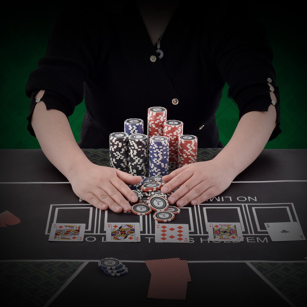 VEVOR Kunststoff Pokerchip-Set, 300-teiliges Pokerset, Komplettes Pokerspielset mit Alu-Pokerkoffer, Karten, Knöpfe und Würfel, Komplett Set 7-8 Spieler für Texas Hold'em, Blackjack, Glücksspiel usw.