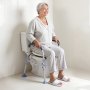 VEVOR Toilettensitzerhöhung Toilettenerhöhung mit Armlehnen & 136 kg Tragkraft & 4 Beinen, höhenverstellbarer erhöhter Toilettensitz mit Spritzschutz für ältere Menschen Senioren Schwangere