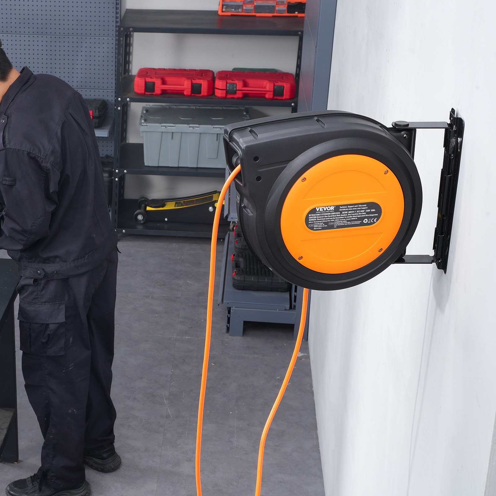 VEVOR Einziehbare Verlängerungskabeltrommel, 19 m, 1600 W Hochleistungs-Einziehstromkabel mit 1 m Zuleitung, Überhitzungsschutz, PP-Hülle, 180° schwenkbare Halterung für Decken- oder Wandmontage