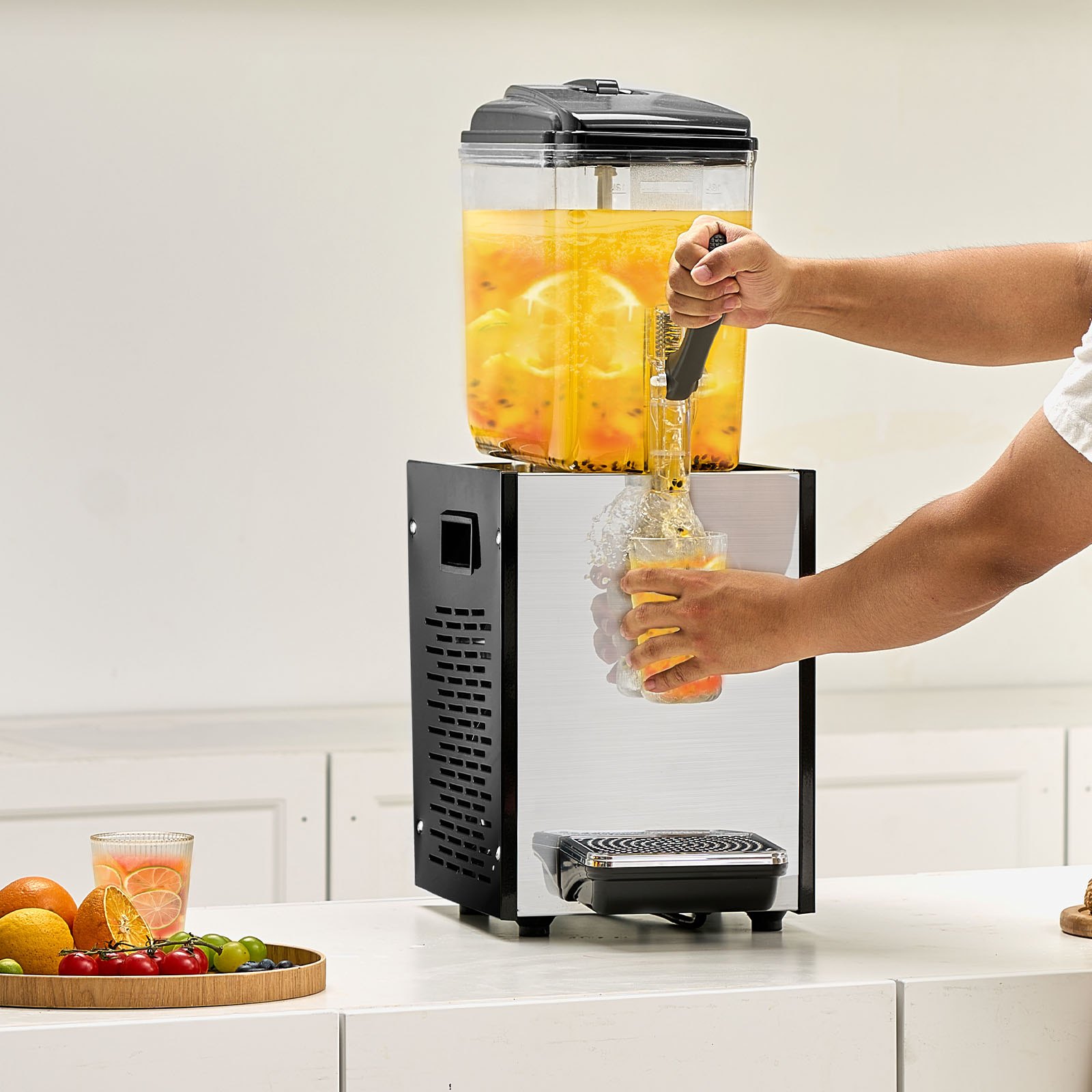 VEVOR kommerzieller Getränkespender mit 1 Tank, Saftspender 12 L (pro Tank), 246 W Edelstahl Eistee-Getränkeautomat mit 7–12 °C Kühltemperatur, für Kaltgetränke Restaurant Bar Party Buffet Catering