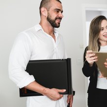 VEVOR Faraday Taschen Set für Laptop (430 x 381 mm), feuerfeste und wasserdichte Faraday-Signalblockierungshalterung für Autoschlüssel Telefone Tablets, Diebstahlschutztasche Schwarz