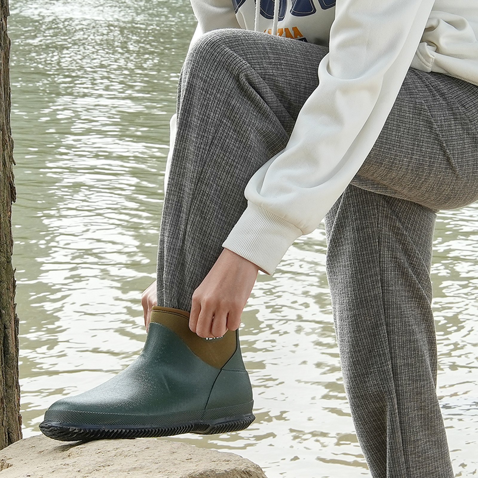 VEVOR Knöchelstiefel, Regenstiefel, rutschfeste Gummistiefel mit Knöchelriemen, Arbeitsschuhe, isolierte Schlammstiefel, ideal zum Wandern, Angeln, Jagen oder für die Gartenarbeit, Größe 9 US