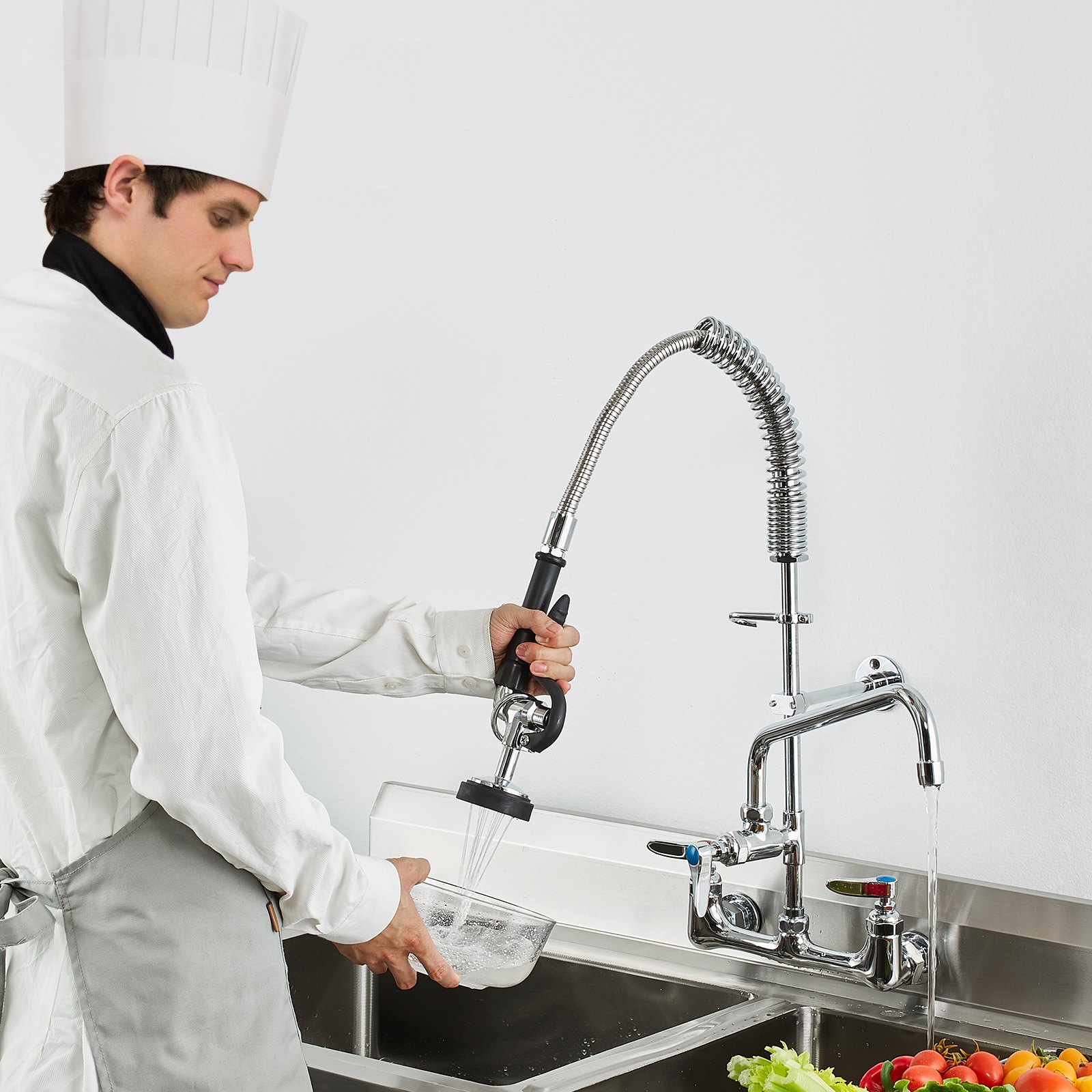 VEVOR Grifo Comercial con Pulverizador de Preenjuague, 63,5 cm de Altura, 20,32 cm de Centro, Caño Oscilante, Grifo para Fregadero de Cocina de Montaje en Pared, Dispositivo Construido en Latón