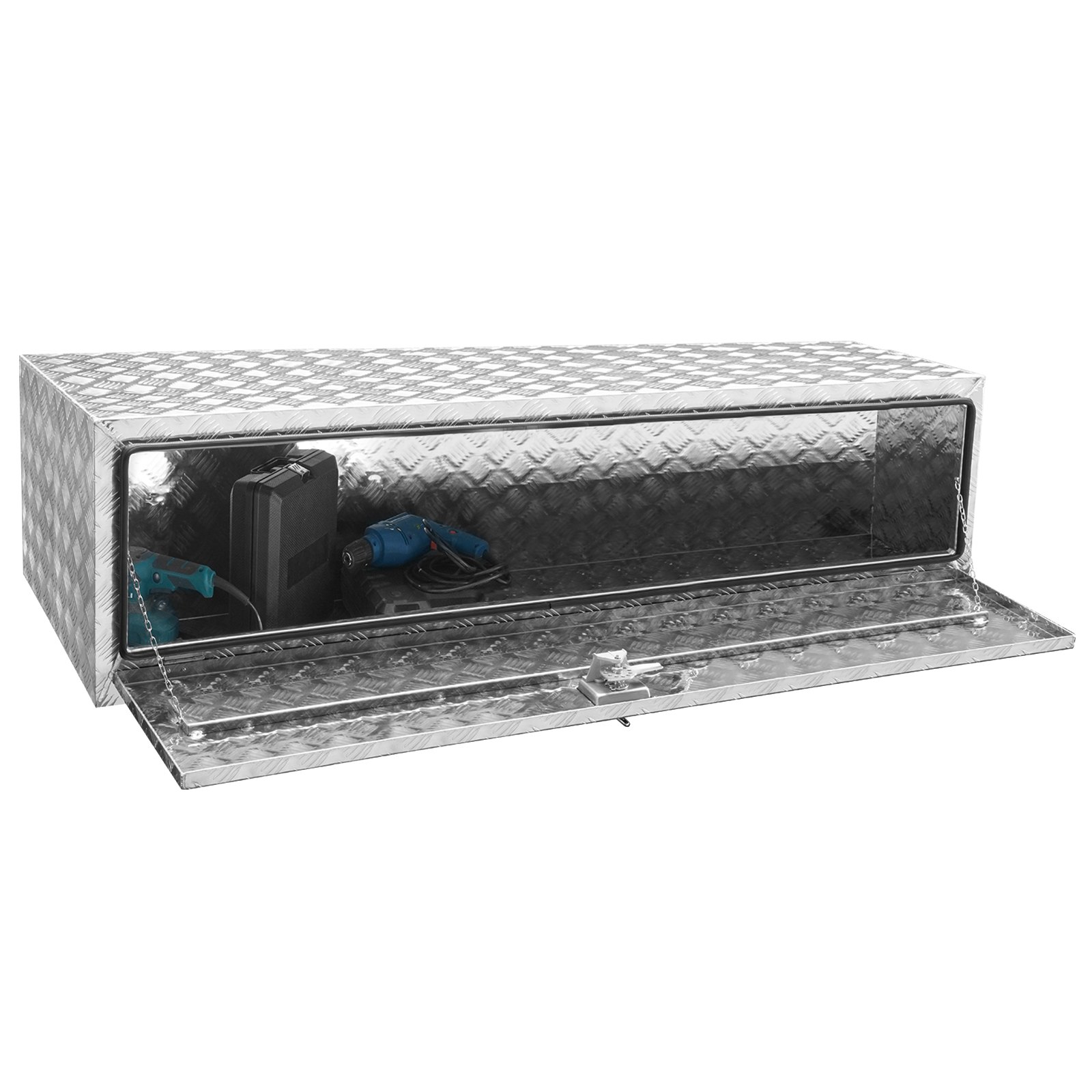 Caja para camión debajo de la carrocería VEVOR con puerta abierta, que revela herramientas y espacio de almacenamiento dentro de la caja de metal con diseño de diamantes.