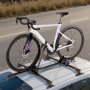VEVOR Portabicicletas Vertical de Techo con Sistema de Bloqueo Seguro a la Mayoría de las Barras Transversales Estándar, Carga 15 kg, para 1 Bicicleta de Coche o SUV, a Rueda 508 a 737 mm, Negro
