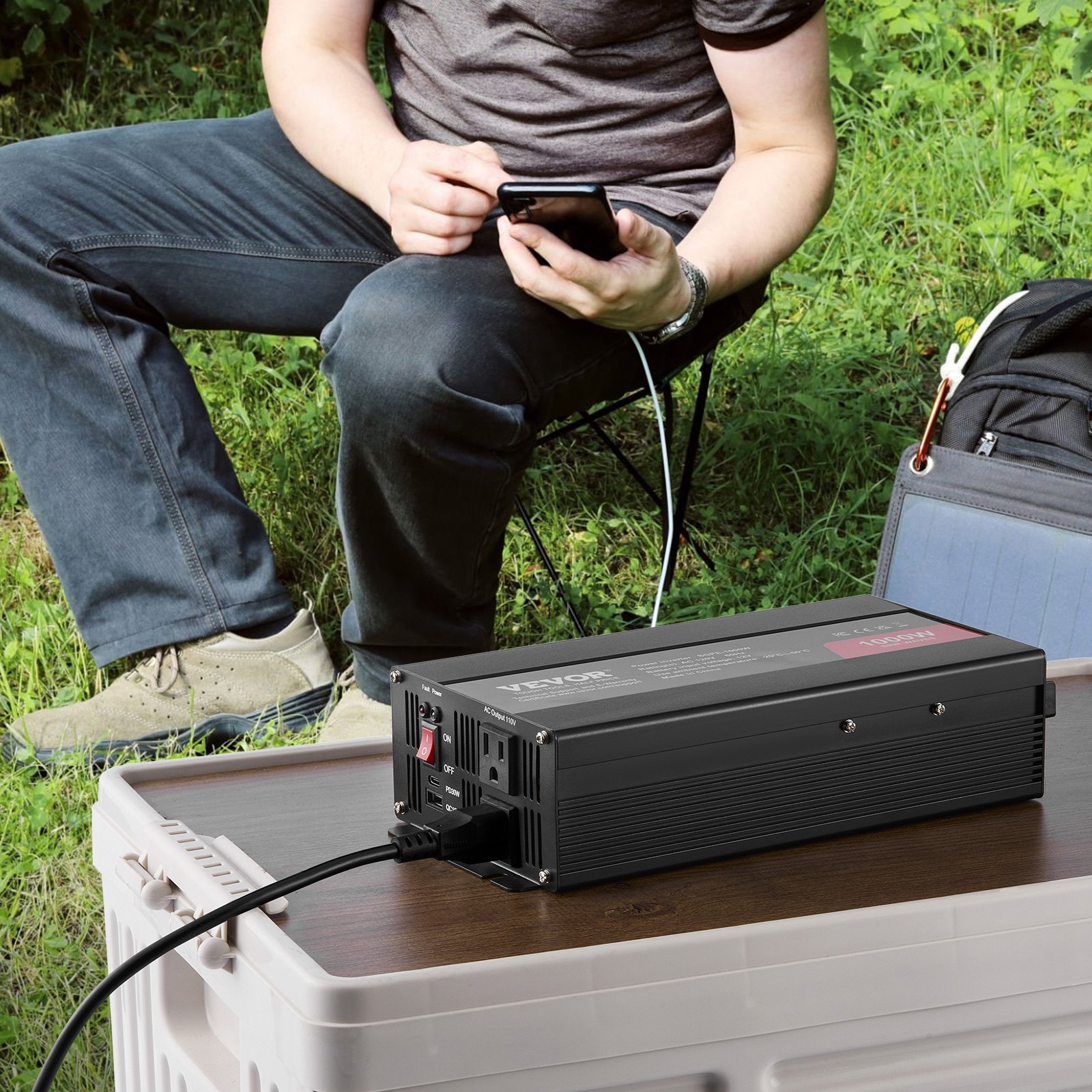 VEVOR Inversor de Corriente de Onda Sinusoidal Pura Inversor de Corriente 1000 W CC 12 V a CA 230 V con 2 Salidas de CA, 2 Puertos USB, 1 Puerto Tipo C y Control Remoto para teléfonos inteligentes, PC