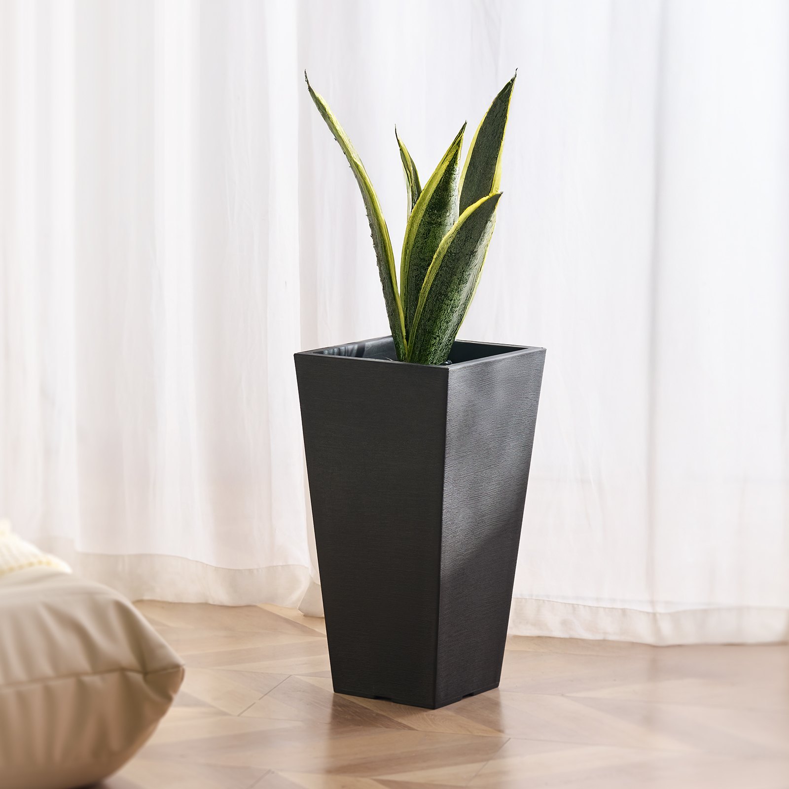VEVOR Jardineras Altas de 570 mm 2 Piezas Jardineras Grandes para Plantas Jardineras Cuadradas Cónicas para Porche Delantero Macetas para Plantas de Árboles Diseño Moderno Drenaje Incorporado, Negro