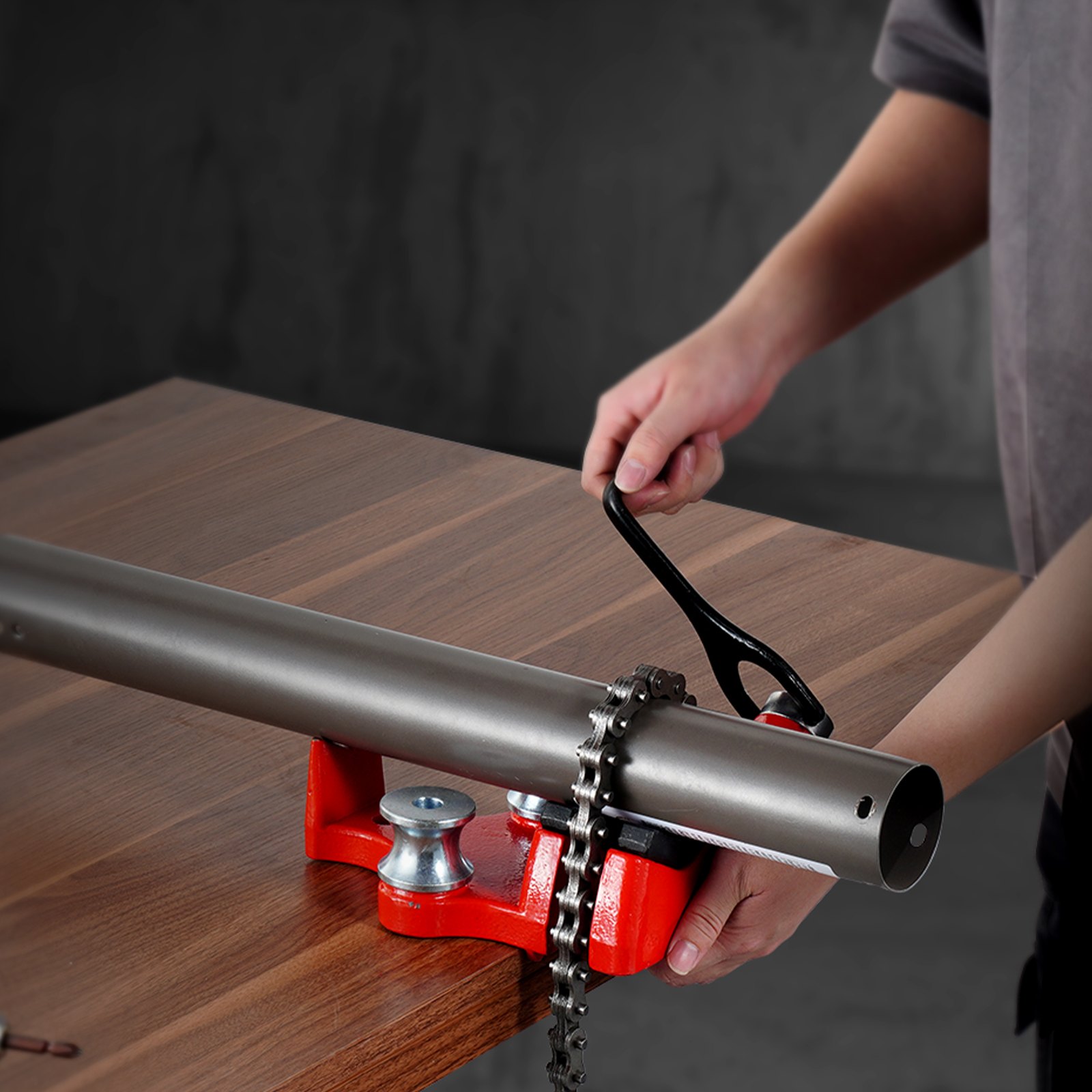 VEVOR chain tube vise, tube capacity 3,175-125 mm, 660 mm chain and cast iron base, vise plate holder for trailer hitch with adjustable height - suitable for 50 x 50 mm receivers