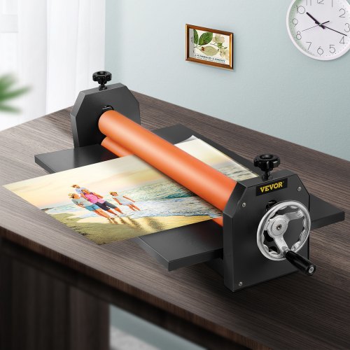 VEVOR Máquina Laminadora 650 mm, para Montaje de Láminas de Fotografías de Vinilo, Laminadora con Rodillo en Frío Manual 25,5", Laminadora en Frío Espesor de 25 mm Rodillos de Goma Rojo