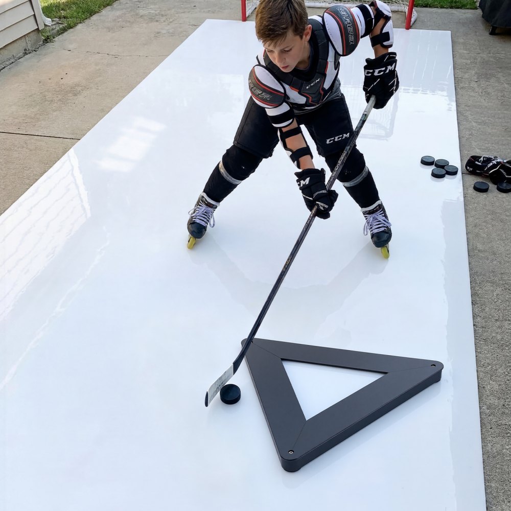 VEVOR Entrenador de Hockey Triangular de Metal Equipo Portátil 64,3 cm, Reboteador Multiángulo de Alta Resistencia, Para Dentro y Fuera del Hielo, Para Mejorar Control del Disco y el Tiro, Negro