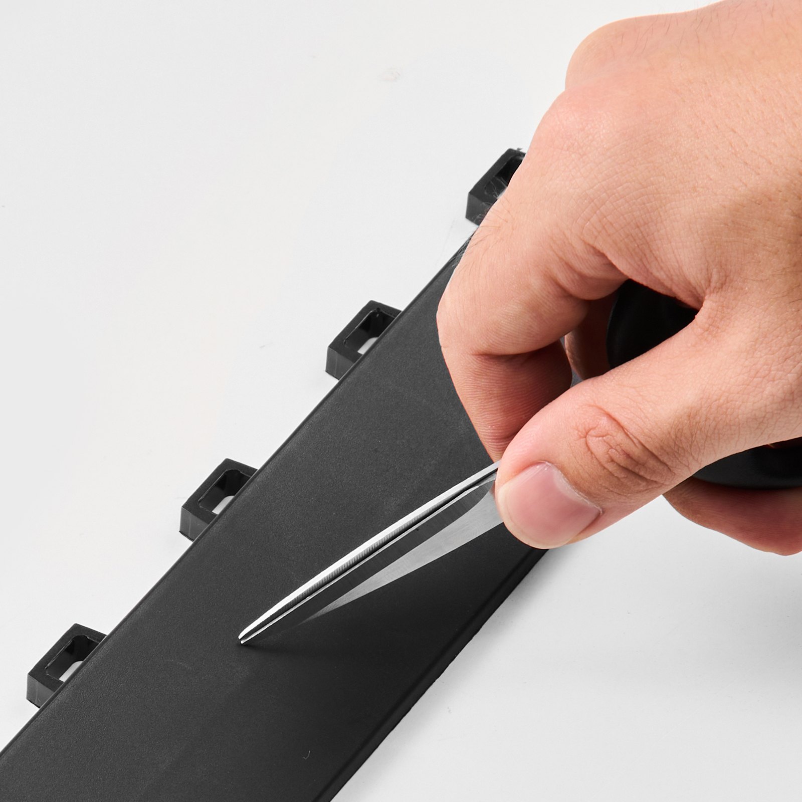 VEVOR Kit de Borde de Transición para Piso de Garaje, 15 uds, Alta Resistencia, PP, Antideslizantes, Compatibles con Tapetes de Garaje VEVOR de 6 Candados Mejorados, Negro, 305 x 60 x 12,1 mm