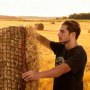 VEVOR Red para Pacas Redondas de Alimentación Lenta, para Caballos, 1,5 x 1,5 x 1,5 m, Agujeros de 42 x 42 mm, PE, sin Nudos, con Bridas Autoblocantes, Lanzadera de Aguja y Cordel de Reparación