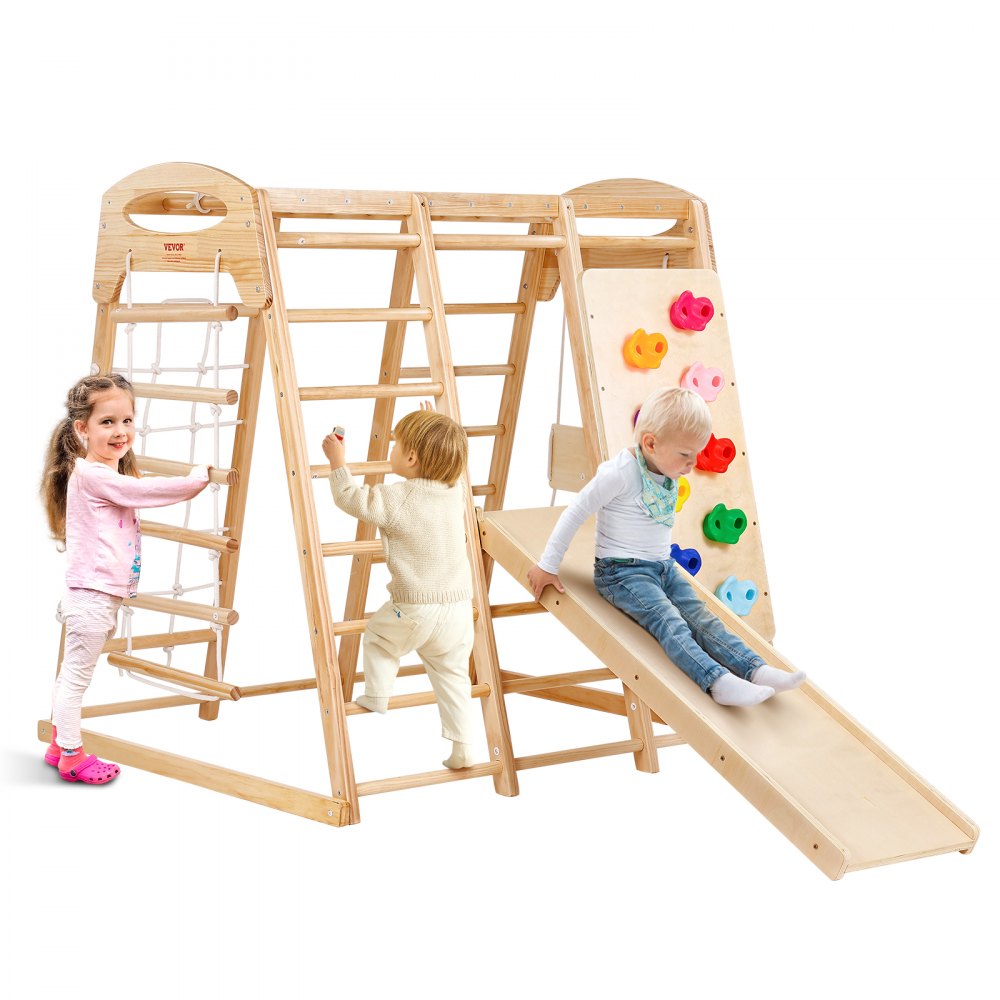 Niños jugando en el gimnasio interior VEVOR con tobogán, muro de escalada y escalera de madera natural.