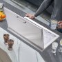 VEVOR Cofre de Hielo, 610 mm de Largo x 508 mm de Ancho x 382 mm de Alto, Enfriador de Hielo de Acero Inoxidable, Contenedor de Hielo Comercial con Cubierta con Bisagras, Aleación de Aluminio de Mango