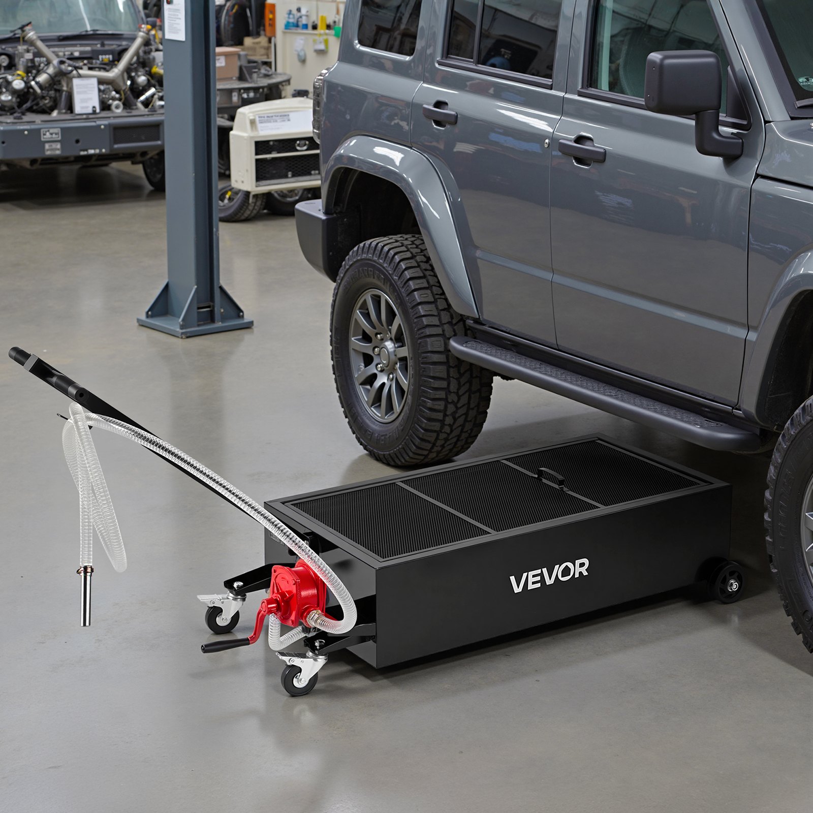 VEVOR Low Profile Oil Drain Pan, 94.6 L Capacity, Rolling Oil Drain Pan with Manual Pump, 2.2 m Hose & T Folding Handle, Leak-proof & Corrosion-resistant, Fit for Cars, SUVs, Trucks, ATVs, Black