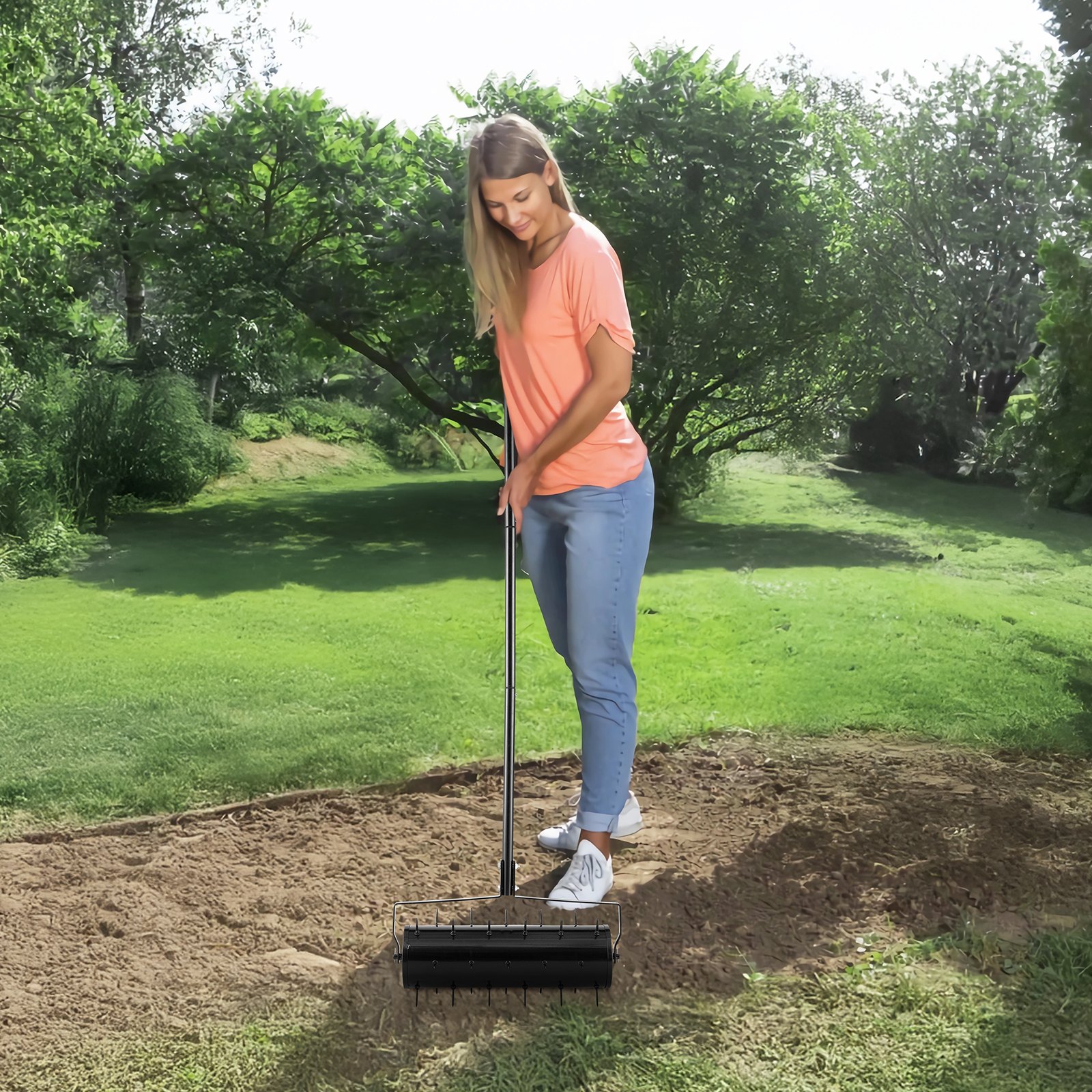VEVOR Aireador de Césped Rodante Manual Resistente de 533,4 mm con Mango Desmontable y 33 Púas de Hierro, Herramienta de Aireación de Césped Rodante para Jardín, Suelos Compactados y Césped, Negro