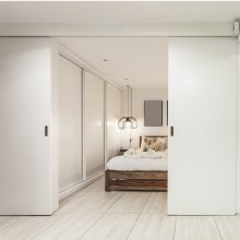 VEVOR Kit de Herrajes para Puertas Corredizas de 2438 mm de Aleación de Aluminio con Tiradores para Puertas Corredizas de Armario, para Sistema de 2 Puertas para Puertas de 35-45 mm de Grosor