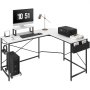 Escritorio de computadora moderno VEVOR en forma de L con computadora, lámpara, impresora, teclado, mouse y accesorios de escritorio.
