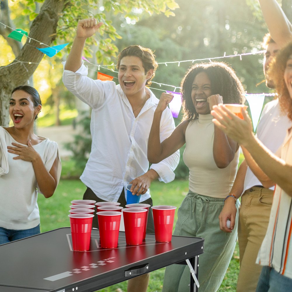 VEVOR Mesa de Juego de Beer Pong 240 x 60 x 90 cm Portátil y Plegable Negro, Mesa Ligera con Asa de Transporte y 6 Pelotas de Ping Pong de ABS, Carga de 30 kg, para Oficina, Fiestas, Viajes, Camping