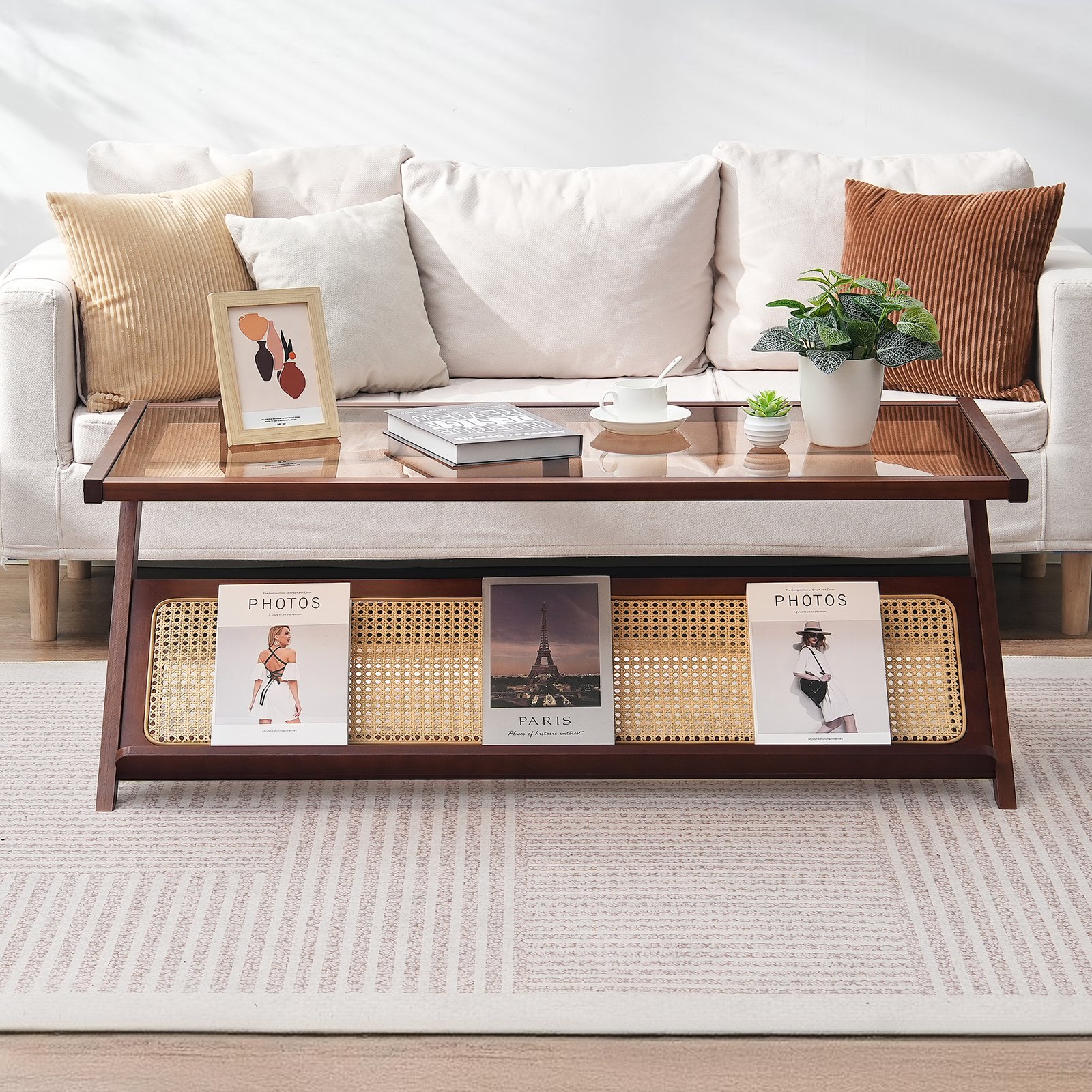 VEVOR Mesa de Centro de Bambú Tejido de Ratán en Forma de Z con Tablero de Vidrio Templado, Mesa de Centro de Almacenamiento de 1200 x 559 x 435 mm con Patas de Bambú para Sala de Estar, Dormitorio
