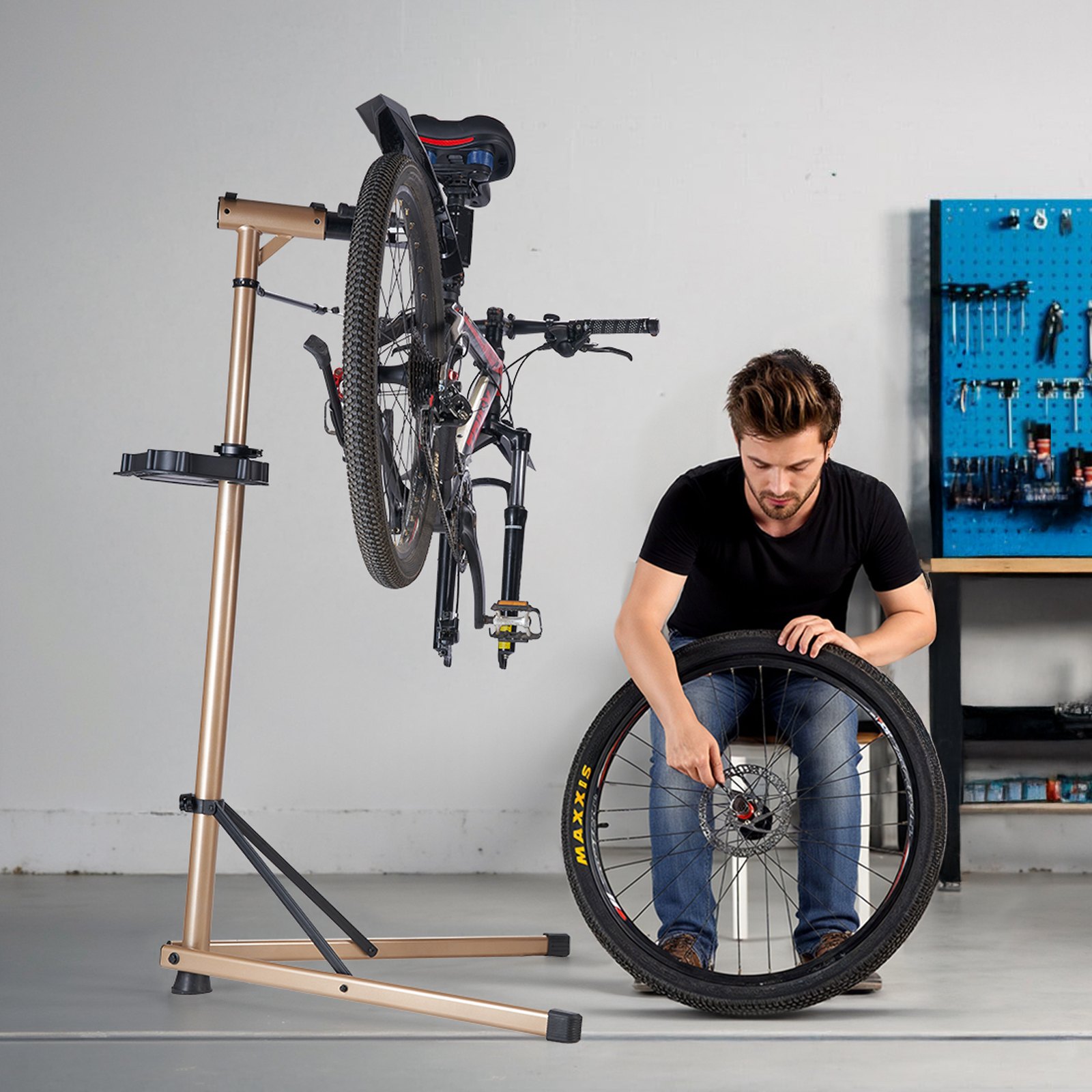 VEVOR Soporte Resistente para Reparación de Bicicletas de 49,9 kg, Altura Ajustable de 1025-1510 mm y Bandeja Grande para Herramientas, para Bicicletas de Montaña y Carretera, 940 x 795 x 1700 mm