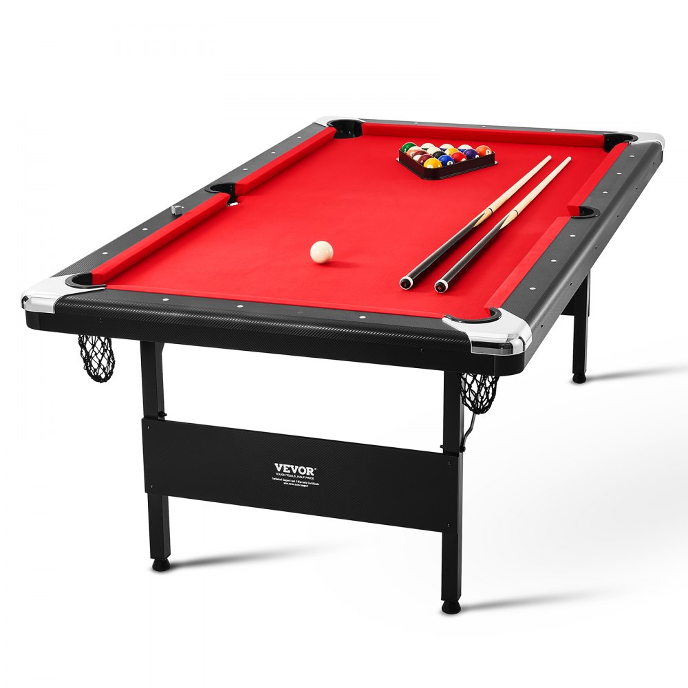 Table de billard VEVOR avec feutre rouge, queues, bille blanche et support de boules sur fond blanc.