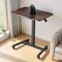 VEVOR Scrivania Regolabile in Altezza Postazione Sit-Stand Mobile, con Piano Inclinabile, 650 x 480 mm, 4 Ruote Piroettanti di Cui 2 Bloccabili, Portata 15 kg, Facile da Montare, per Casa e Ufficio