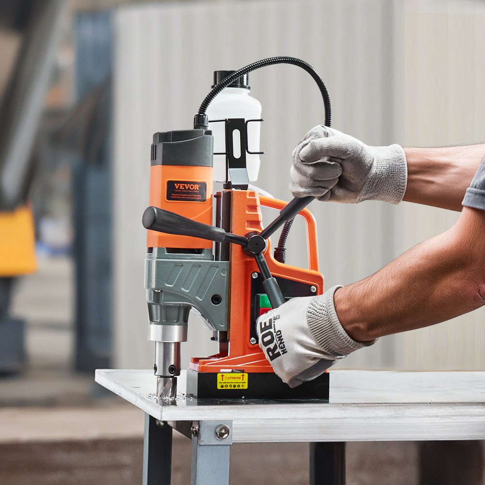 VEVOR Trapano magnetico, Trapano a colonna portatile 1450 W, 12500 N, 850 giri/min, max. Diametro del foro (punta per carotaggio) 40 mm, max. Profondità di carotaggio 50 mm