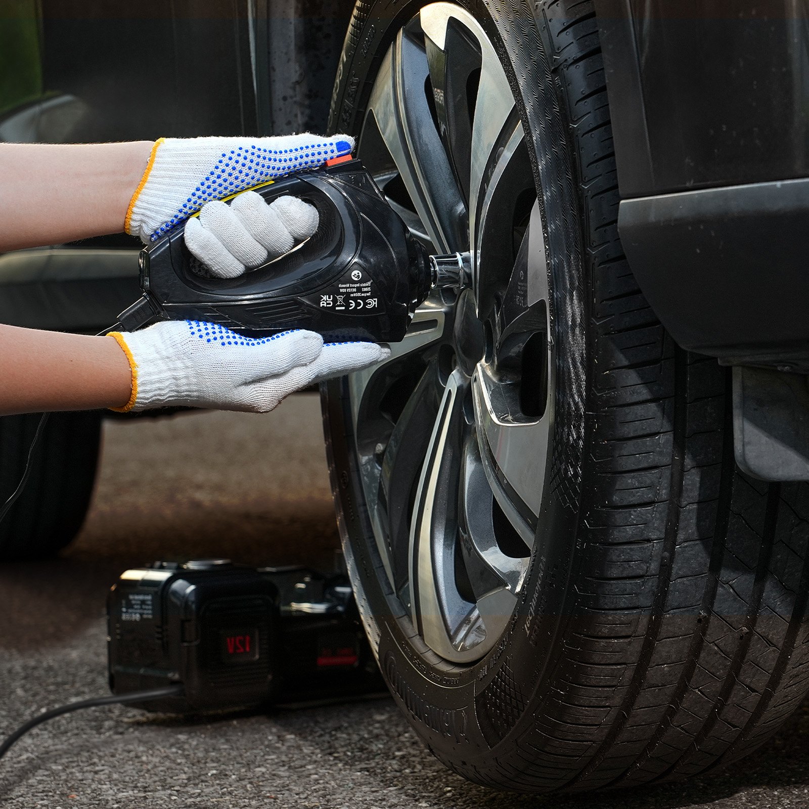 VEVOR Cric Elettrico per Auto da 5 T Cric Elettrico a Forbice con Gonfiatore Integrato, Sostituzione Pneumatici 12 V con Chiave a Percussione Elettrica e Luce LED, Kit Cric Portatile per Berlina, SUV