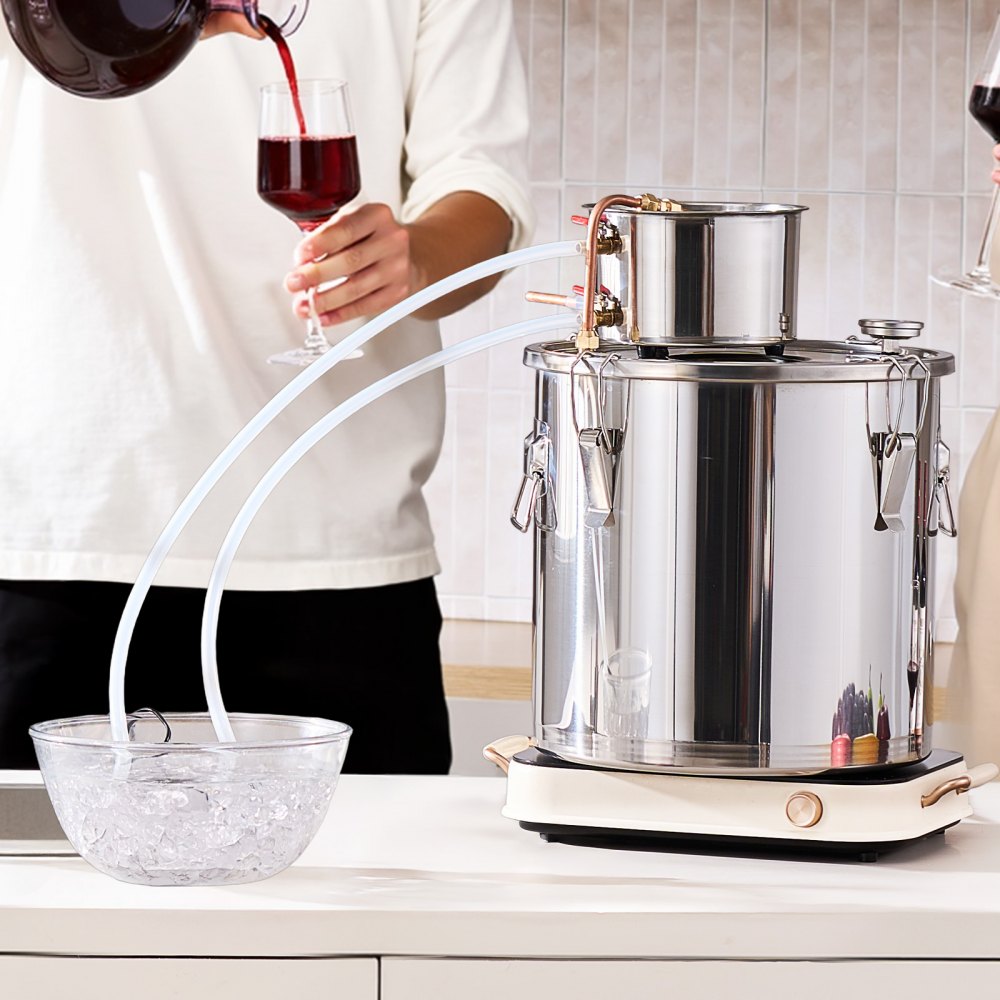VEVOR Distillatore di Alcol in Acciaio Inox con Bobina di Rame Capienza 30 L ca., Kit di Fermentazione Raffinazione per Birra Fatta in Casa con Termometro, Distillatore per Vino Whisky, Grappa