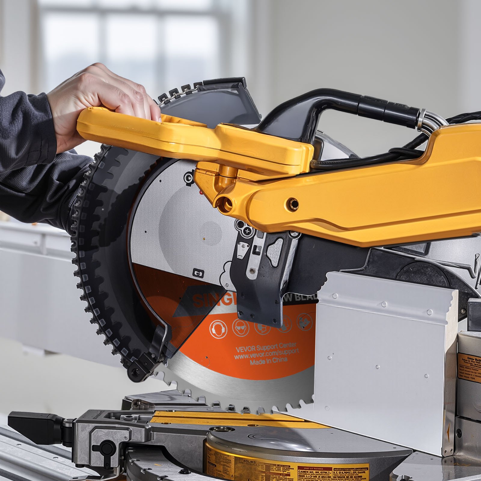 VEVOR Lama Circolare per Troncatrice Ø 355 mm, Lama da Taglio per Troncatrice Circolare, 66 Denti, Spessore 2,4mm, per Lavorazione di Legno Taglio di Metallo Alluminio Acciaio