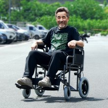 VEVOR Sedia a Rotelle Pieghevole per Adulti, Sedia da Trasporto in Acciaio al Carbonio, con Bracciolo Staccabile, Freno Autobloccante, Sedile Largo 60,96 cm Capacità di Peso 136 kg per I Disabili