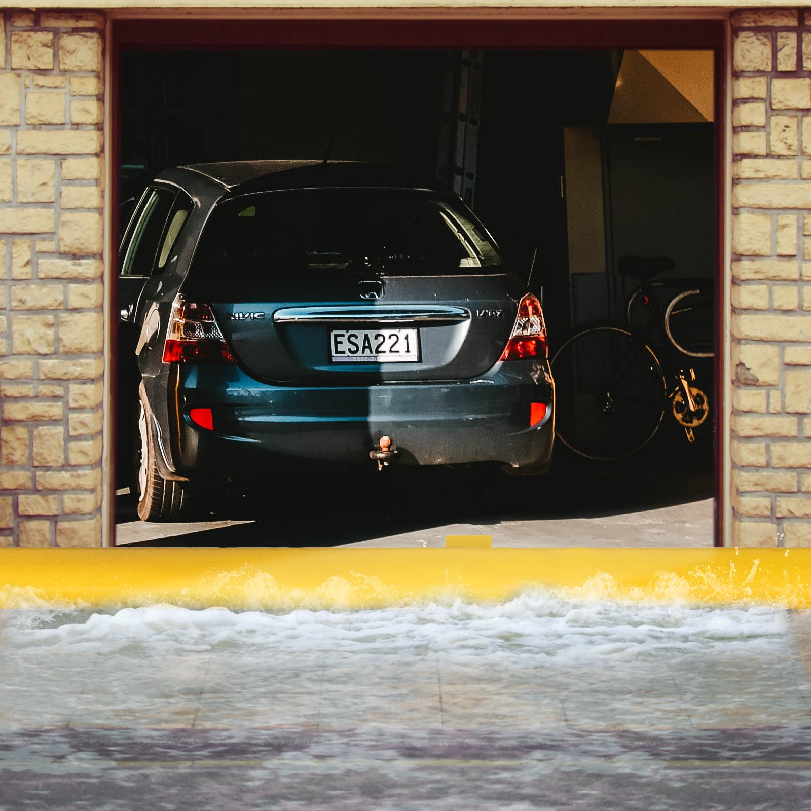 VEVOR Barriera Contro Le Inondazioni, 24' x 6" Capacità 290 L Barriere di Difesa Contro Alluvioni in PVC Industriale per Porte, Garage, Strade e Dighe Durante La Stagione delle Piogge o Degli Uragani.