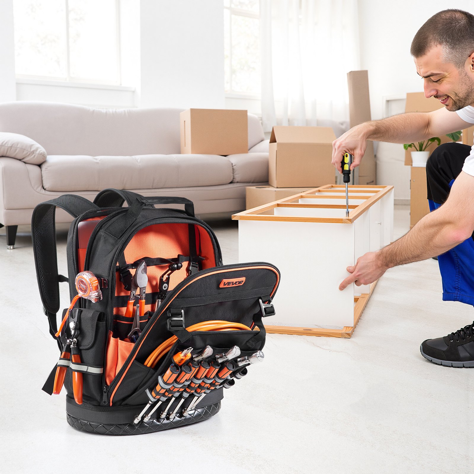 VEVOR Zaino Portautensili, 64 Tasche, per Attrezzi Pesanti, Zaino da Lavoro con Scomparto per Laptop e Base Sagomata, Borsa da Cantiere per Elettricisti, Riparatori e Tecnici HVAC Nero