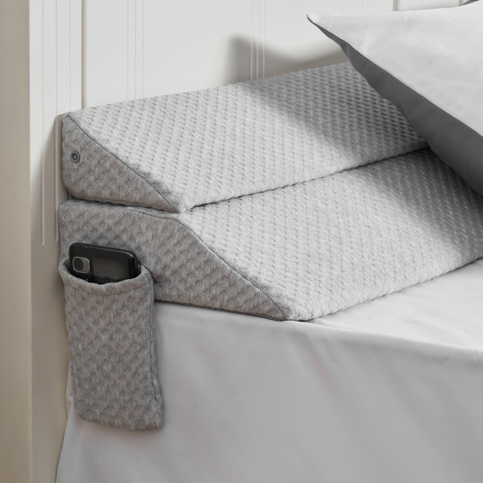 VEVOR Cuscino a Cuneo per Testiera Misura Matrimoniale 152,4 x 25,4 x 15,2 cm, Cuscino Riempimento per Fessure tra Testiera e Materasso in Schiuma 25D con Tasca Laterale Supporto Schienale, Grigio