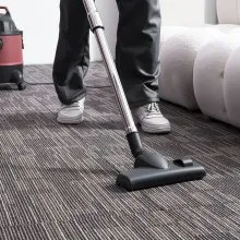 VEVOR Piastrelle per Moquette, 610x610 mm 24 Pezzi, Tappeto Quadrato Modulare, Pavimento Morbido Imbottito per Copertura Senza Cuciture 8,9㎡, per Soggiorno Camera da Letto, Grigio e Marrone