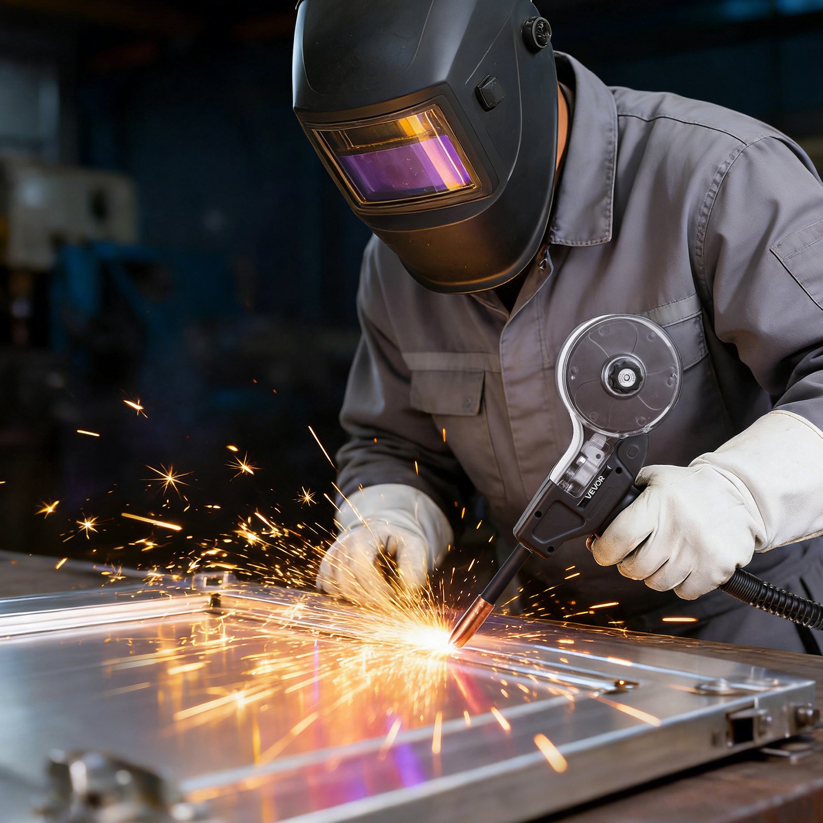 VEVOR Torcia MIG per Saldatura 130A con Cavo da 3 m, Pistola per Saldatura a Bobina con Lincoln Magnum 100SG (K2532-1), 11 Punte di Contatto di Ricambio, Filo in Alluminio Robusto e Valigetta Attrezzi