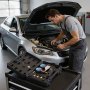 VEVOR Kit Tester di Compressione per Motore, Kit Manometro per Compressione Intervallo 0-6,9 Bar, Utensili Manometro per Tenuta Cilindro per Auto Moto con 4 Adattatori, Custodia di Trasporto