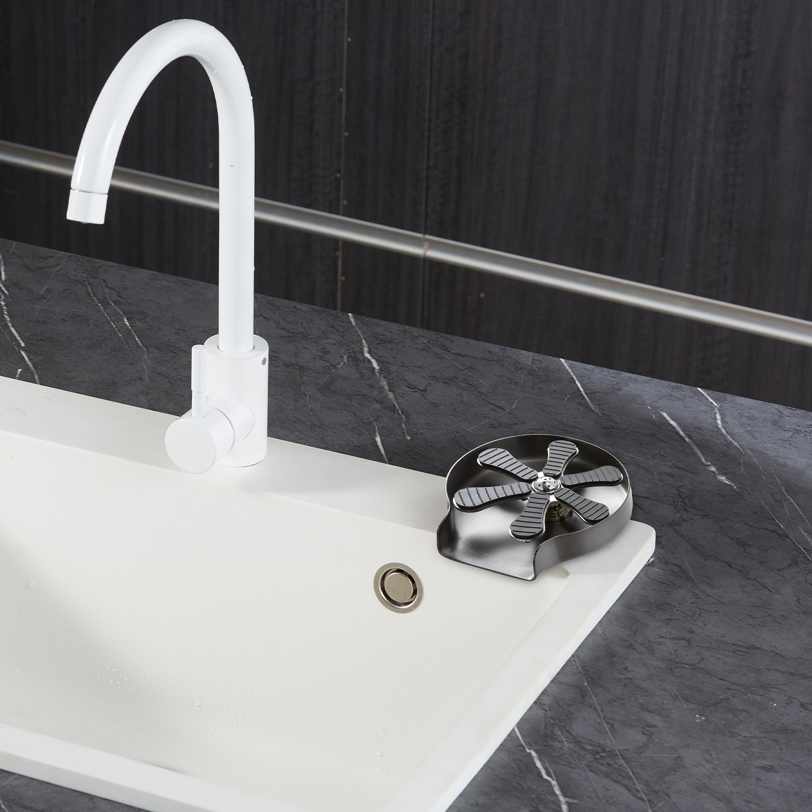 VEVOR Sciacquatrice per Bicchieri Sciacquatrice per Tazze 10 Fori Spruzzatura Girevole a 360° in Acciaio Inox