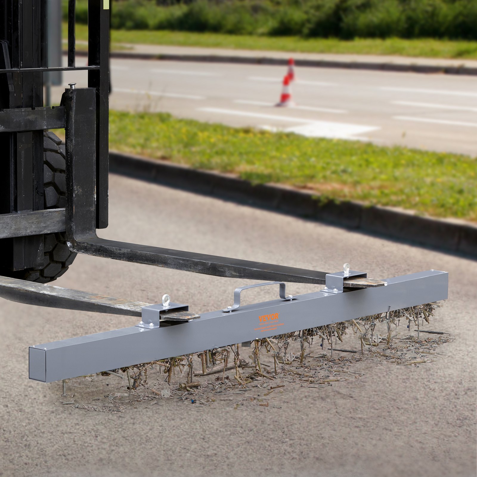 VEVOR Barra Spazzatrice Magnetica da Appendere per Forche di Benne Carrello Massima Forza 54,5kg Lunghezza 213cm, Barra Sospesa Magnetica Raccoglitore di Trucioli Metallici per Pavimenti 213x7,7x20cm
