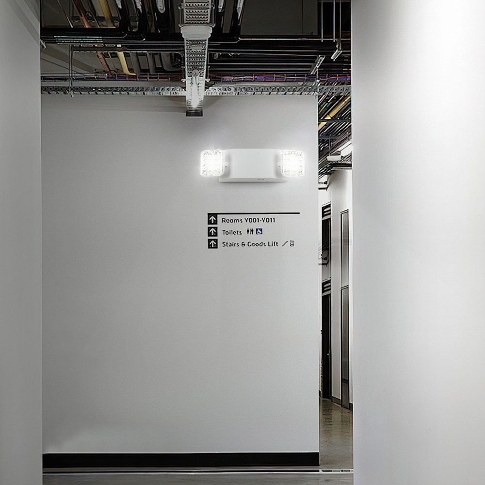 VEVOR 24 Pezzi di Luce Commerciale, 3 W, Illuminazione Emergenza LED con Batteria di Backup 180 min, Testa Quadrata Regolabile, Montaggio a Soffitto o a Parete per Interruzioni di Corrente Bianchi