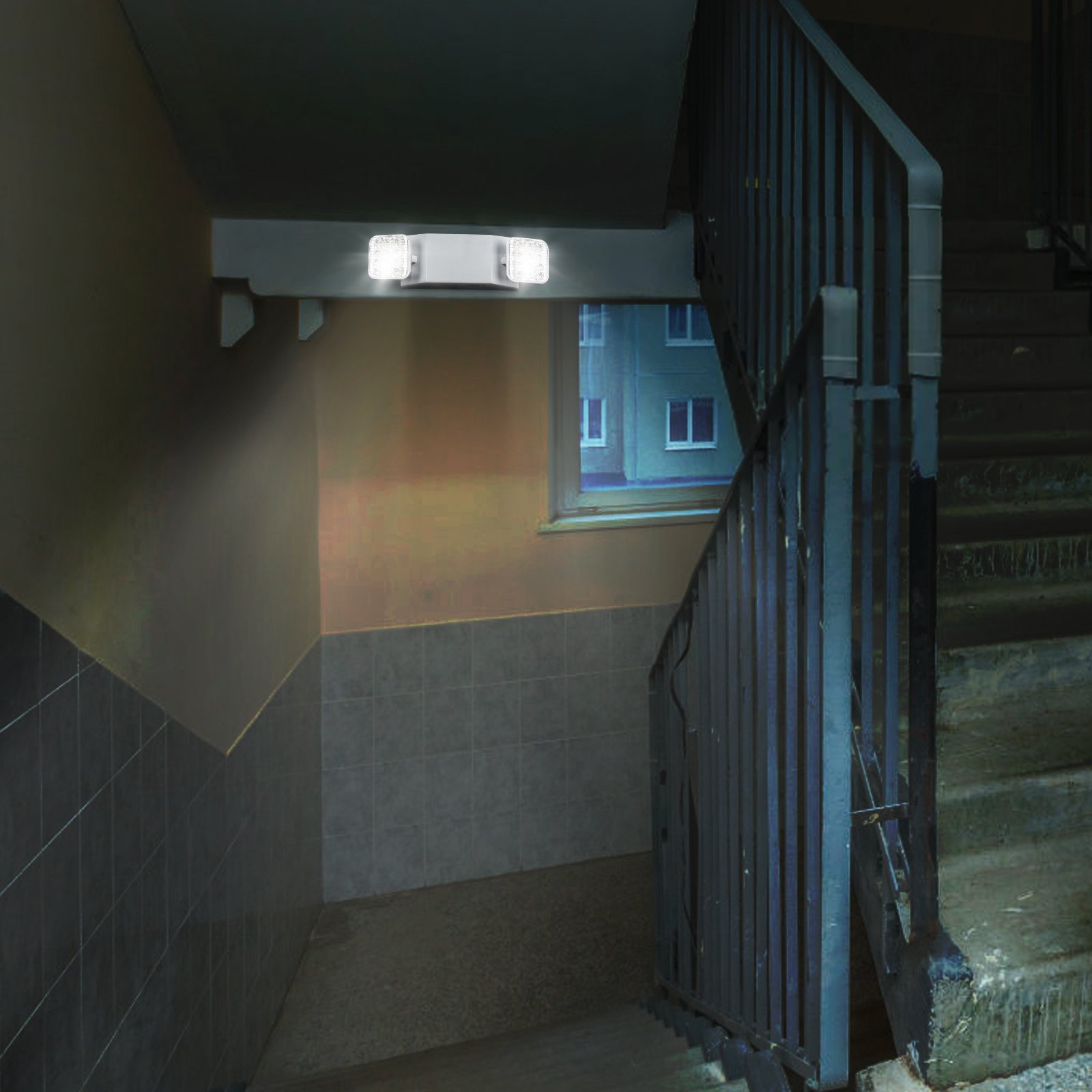 VEVOR Luci di Emergenza Commerciali 3 W Luce di Emergenza a LED Bianchi 6 Pezzi, con Batteria di Riserva da 180 minuti, 6 kg Montaggio a Soffitto o a Parete per Interruzioni di Corrente Aziendali