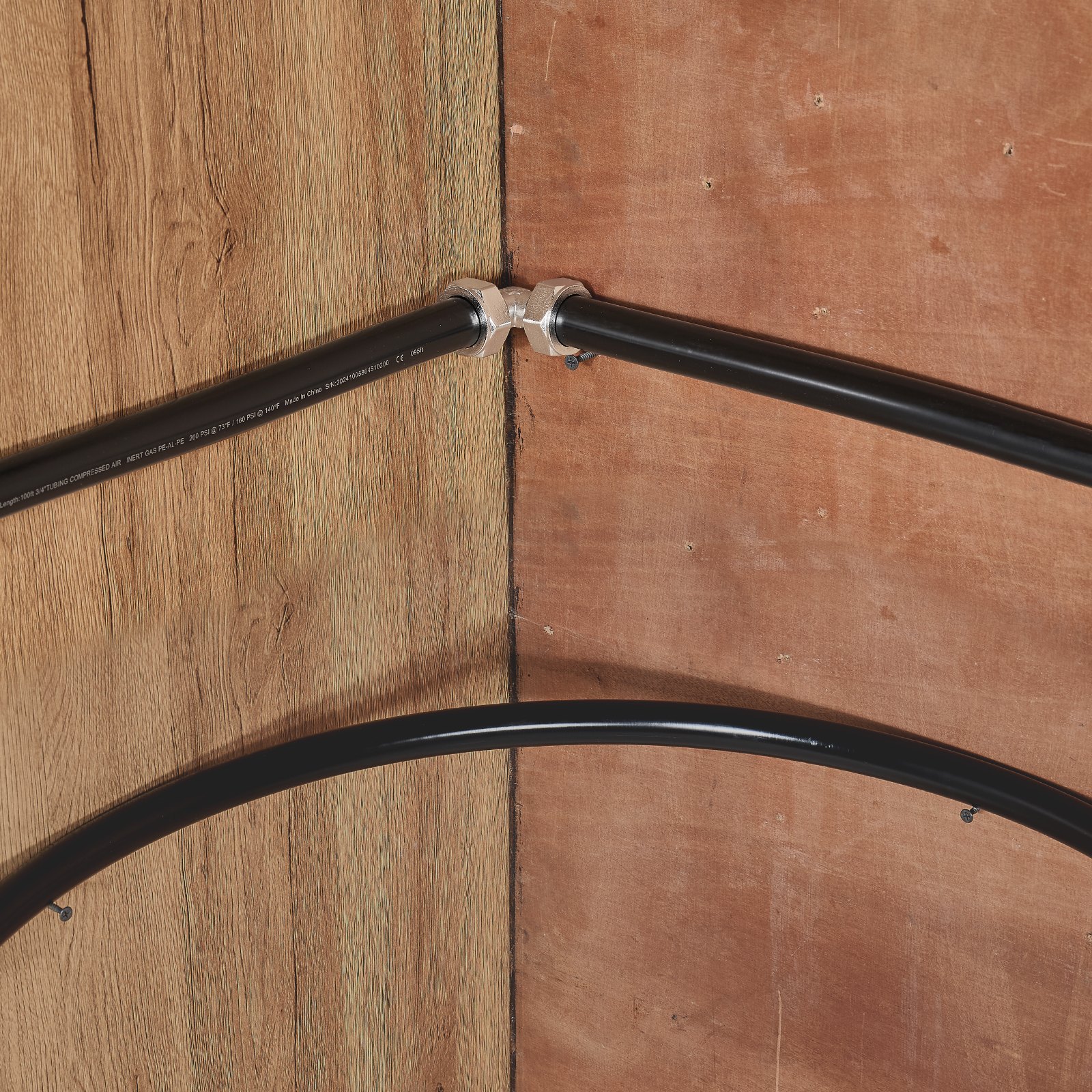 VEVOR Kit di Tubi per Compressore d'Aria, 30,48 m x 19,05 mm, Sistema di Tubazioni per Aria Compressa in HDPE-Alluminio, a Prova di Perdite, Resistente alla Pressione per Garage e Officine, Nero